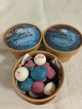 Load image into Gallery viewer, WAX MELTS (VARIOUS)
