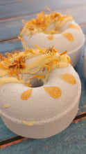 Load image into Gallery viewer, BLUE MOON BATH BOMB
